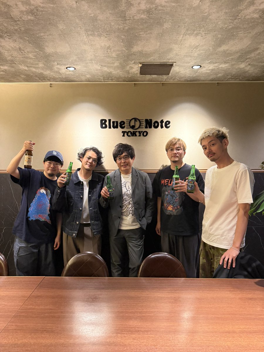 LAGHEADS tweet media