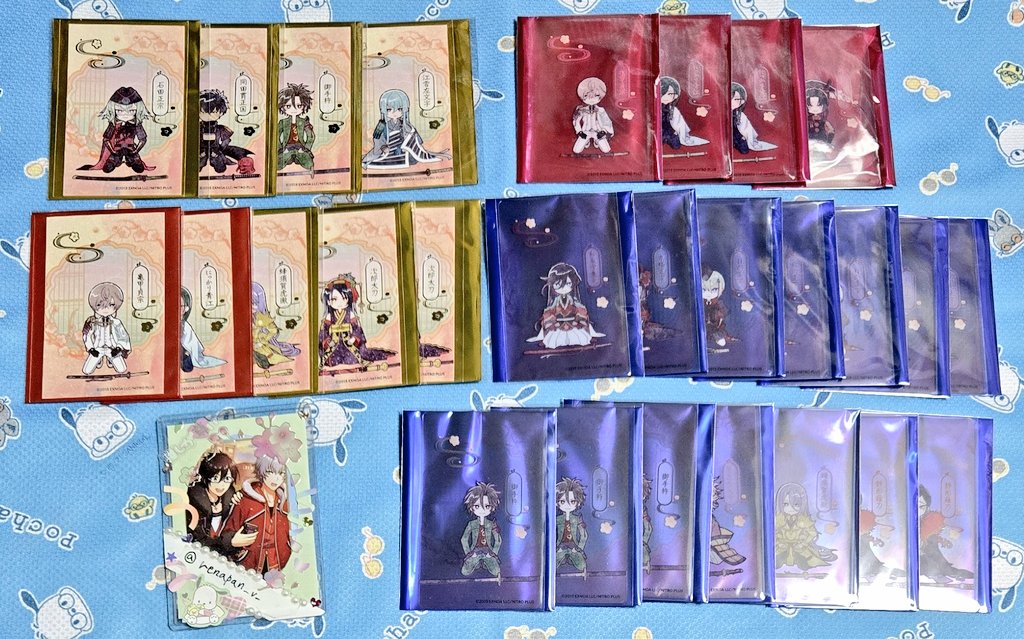 renapan_v_'s tweet photo. 【交換・譲渡】刀剣乱舞 とうらぶ アニカフェ 箔押しカード クリアカード 硬質ケース

◾譲：小烏丸、にっかり、亀甲、和泉守、京極、日向、御手杵、宗三、蜂須賀、静形、次郎太刀、石田、同田貫、江雪、大般若、鯰尾、古今伝授、雲生

◾求：肥前>後家>小狐丸、鶯丸、獅子王、日本号または定価(+送料) https://t.co/wS7LOKmz3P