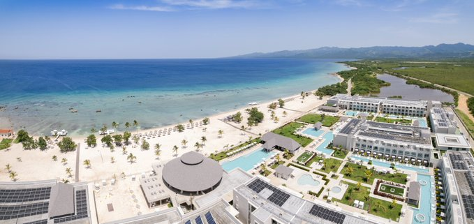 Escapada de ensueño en Meliá Trinidad Península! 🤩 Reconocido como uno de los hoteles recomendados de 2026 por HolidayCheck. Un paraíso frente a Playa María Aguilar te espera.📷📷