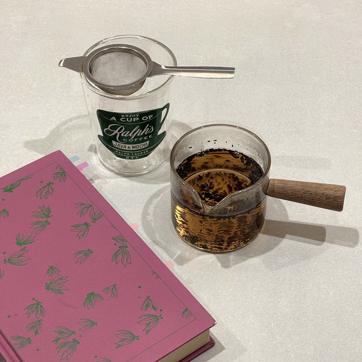 오늘 차를 못 마셨다니... 지금이라도 마셔야해