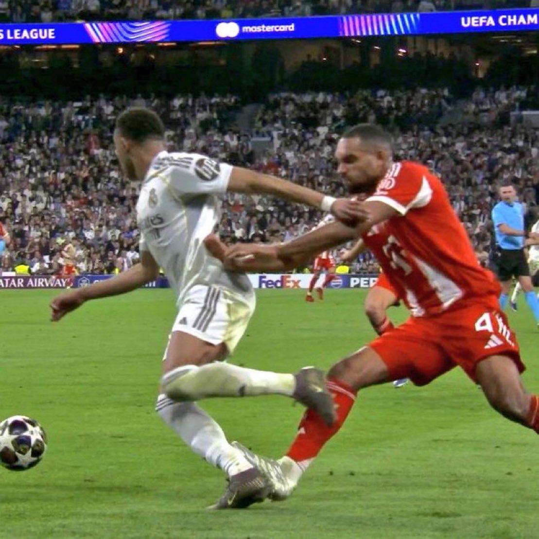 متعصب لريال مدريد وأكره المنتهي لغروره وقذارته tweet media