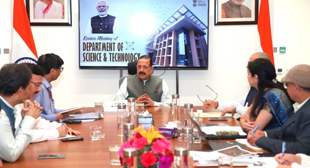 PIB_India's tweet photo. National Quantum Mission achieves 1,000-km secure communication milestone in under 3 years of its launch: Union Minister @DrJitendraSingh 

Quantum Mission expands startup support to 17, backs 9 new deep-tech ventures

Deep-tech funding gains traction as TDB draws about 100 proposals, BIRAC nears 200 biotech applications

Union Minister @DrJitendraSingh reviews progress off 'Quantum Mission', status of RDI Funding

Read here: https://t.co/qxGj6IcKs3