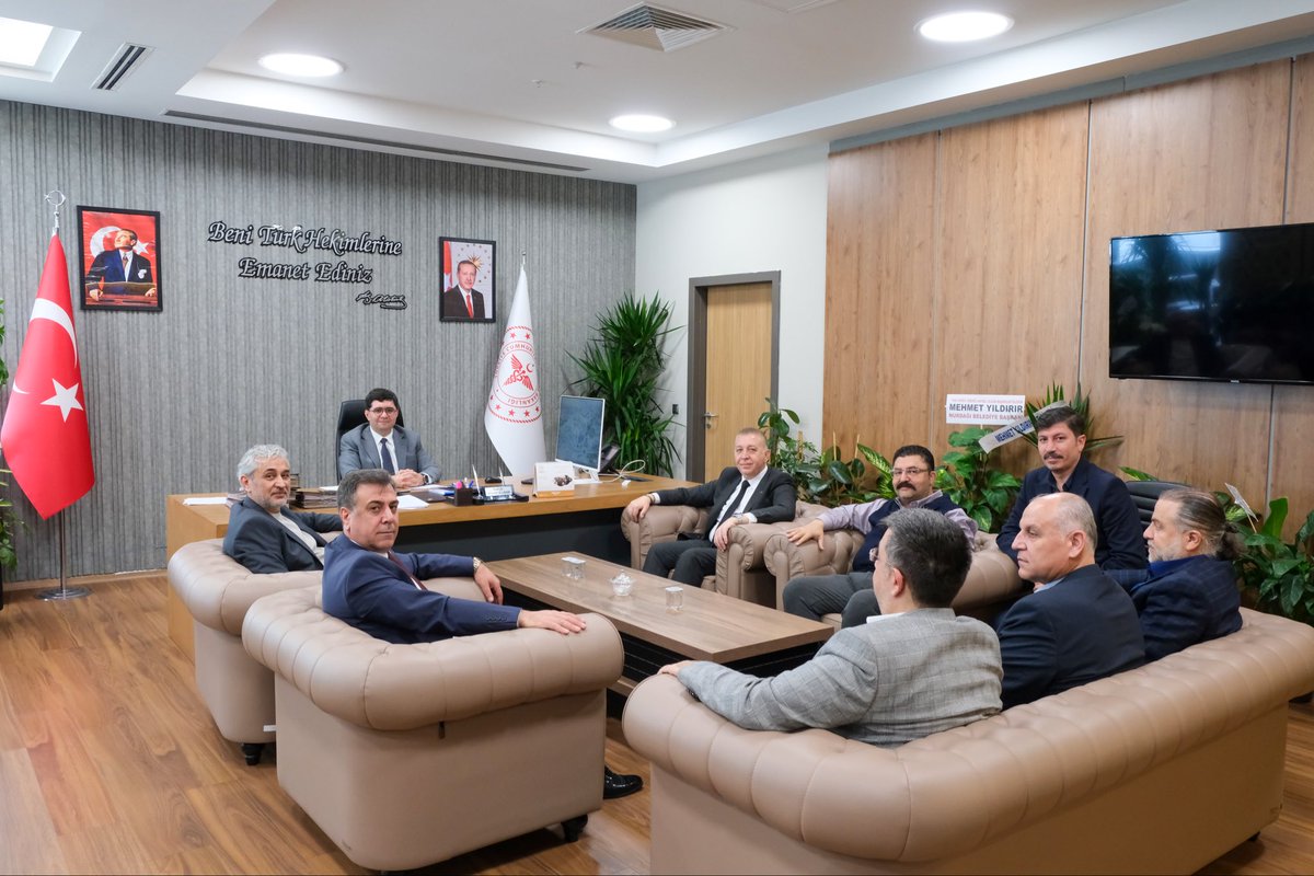Gaziantep Şehir Hastanemiz Başhekimliğine atanan Sayın Prof. Dr. Ahmet Uluşan’a hayırlı olsun ziyaretinde bulunduk.

Değerli yol arkadaşlarımız önceki dönem İl Başkanlarımız Ertuğrul Teymur ve Murat Şerbetçi, Meclis Üyemiz Uğur Şahan,önceki dönem Başkan Yardımcılarımız Alper
