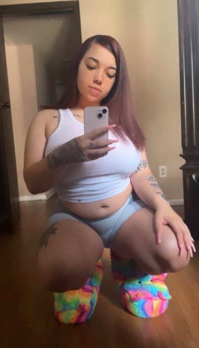happyxmedia's tweet photo. She Suckin Dick🤤💦Live on Fambase! Click to watch better hurry👀👇https://t.co/3322g2MWVy https://t.co/WXEQZslcg7