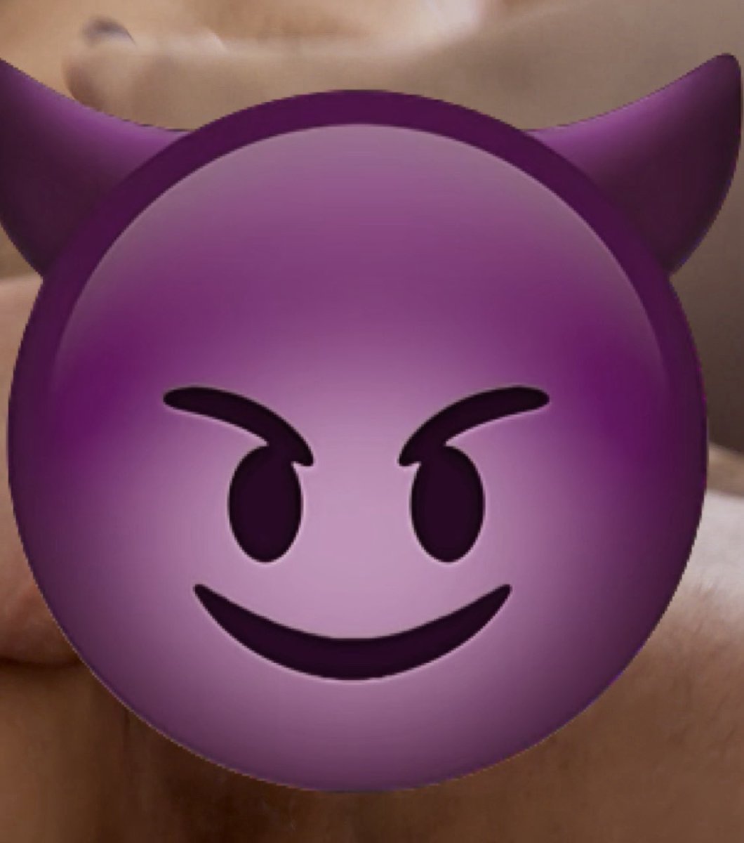 LOBSTER 🦞 Messy Dom Foot Queen tweet media