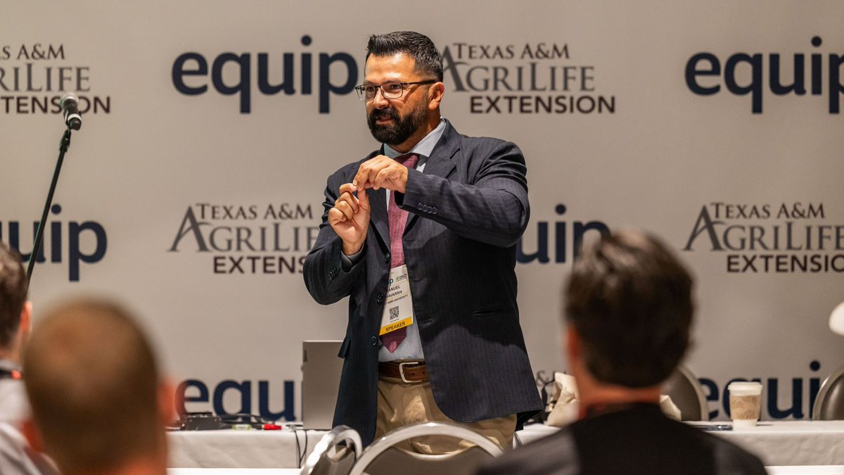 equipexposition's tweet image. Spanish-language education is back at Equip by popular demand. Practical sessions designed to support Spanish-speaking landscapers and contractors. #LandscapeIndustry #Contractors #OPEI #SpanishEducation #Networking