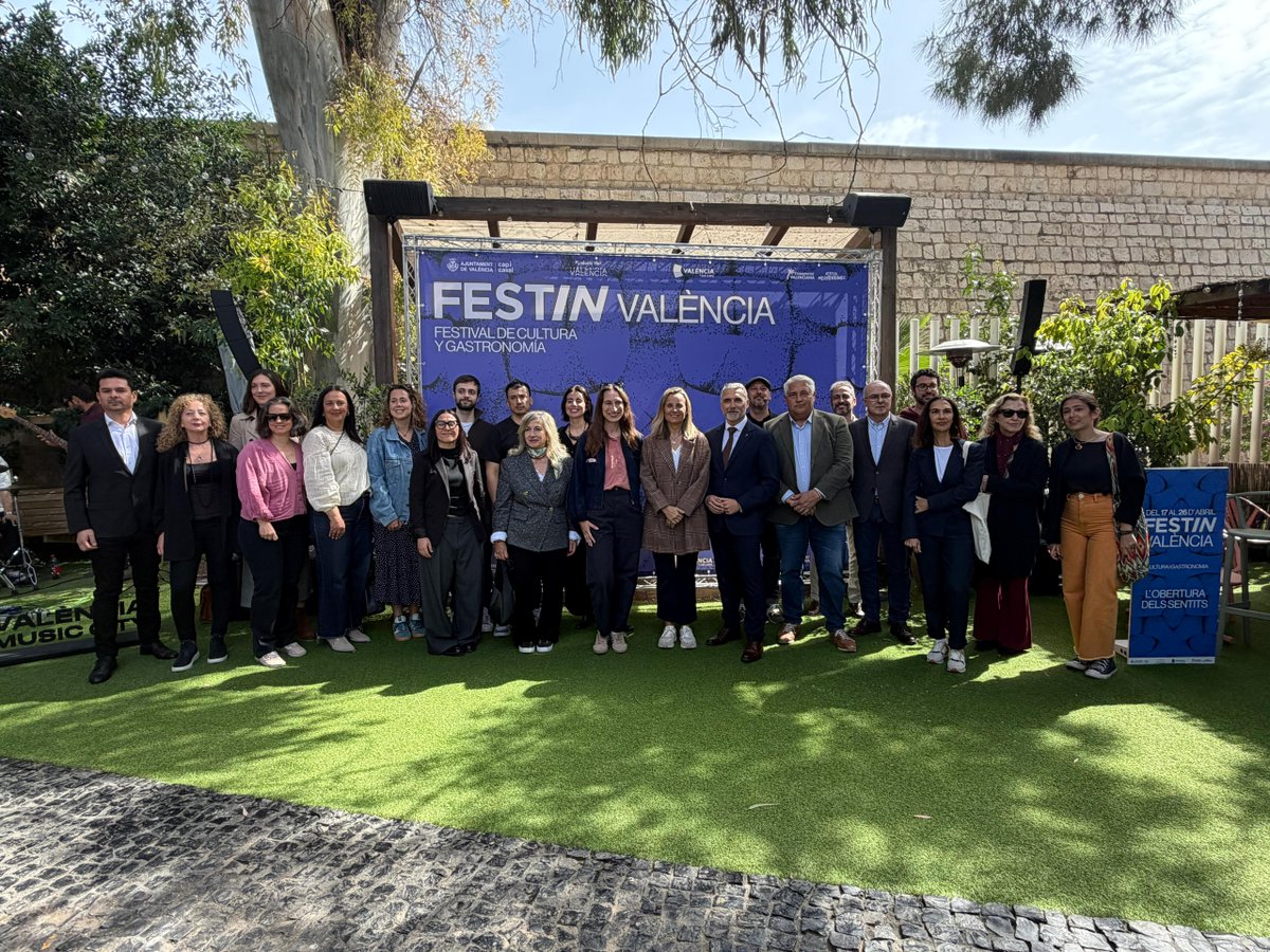 FundVisitVal's tweet photo. 🍽️ València presenta una nueva edición de #FestIN, el festival que une cultura y gastronomía en 22 espacios.
🗣️ @PaulaLlobet : “Es una de las mejores expresiones de lo que somos como ciudad”.
📅 17–26 abril
🔗 https://t.co/Rl3QeVQaM6
#FundacióVisitValència https://t.co/l7ytlrV7fi