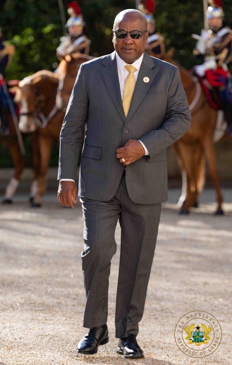 President Mahama today began his one-day official visit to Paris with a meeting with the President of the French Senate, Gerard Larcher. 

He was welcomed with a military ceremony before the bilateral meeting, which discussed among others trade and investment, regional security