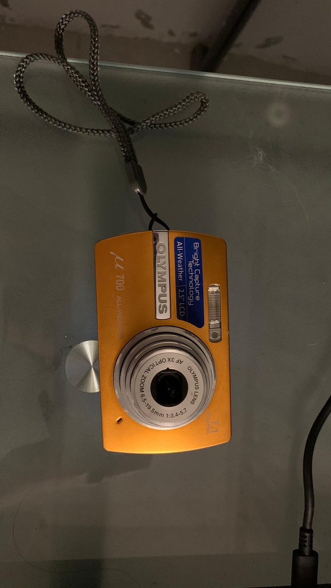 ss55enn's tweet photo. #wts #zonauang #digicam WTS DIGICAM OLYMPUS U700 GOOD COND!!!! COCOK BANGET BUAT DAILY, 90% NORMAL SEMUA + CHARGER!! DM FOR MORE INFO https://t.co/splLJLGjmM