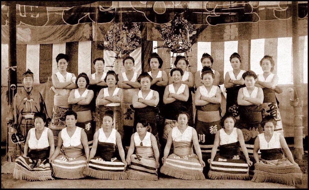 1926 Live tweet media