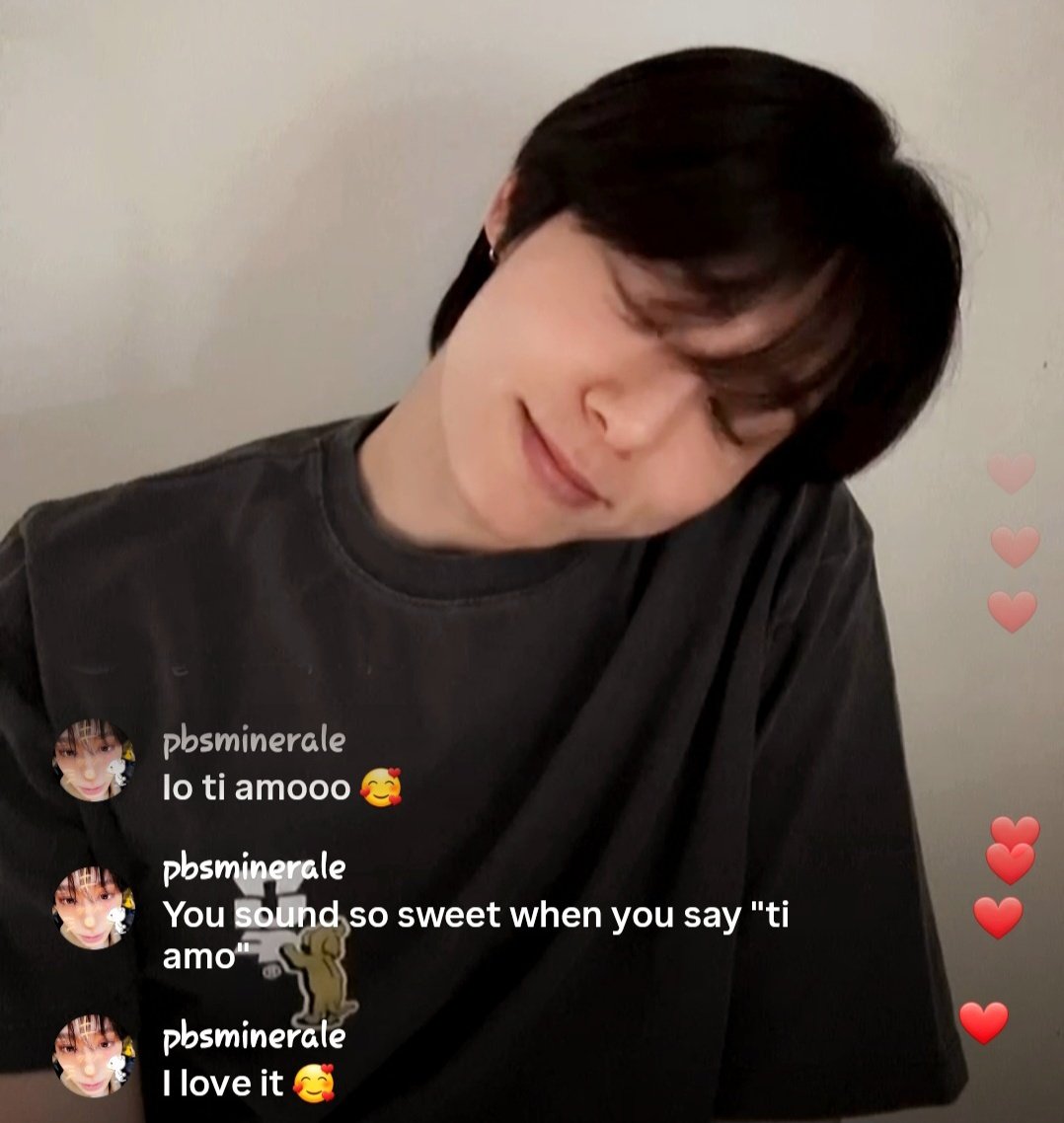 갈 loves & met 웅 🐯🦋 tweet media