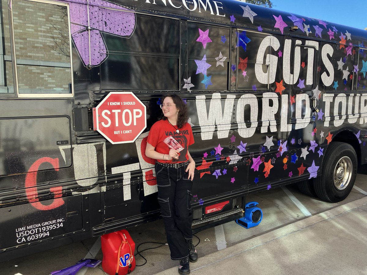 elle is pretty sad for a girl so in love tweet media