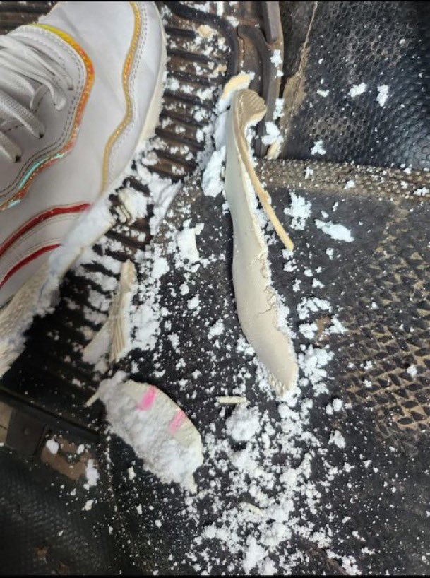 سـيَّاف. tweet media