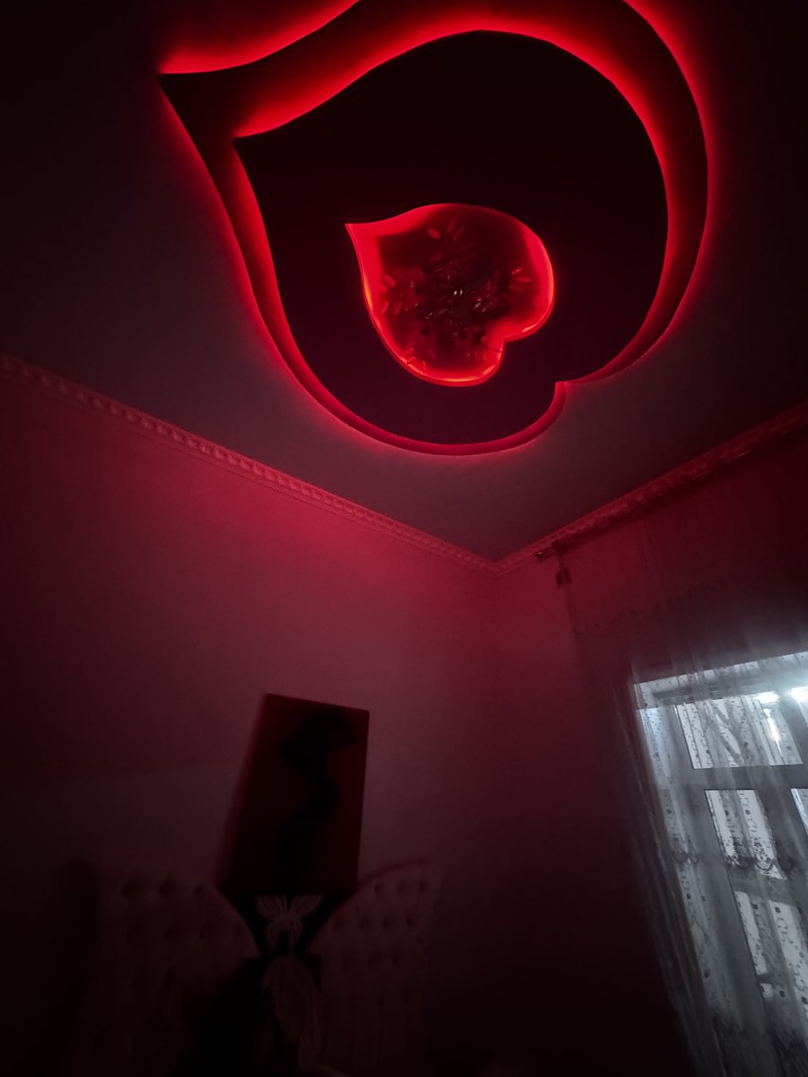 твоя подружка tweet media