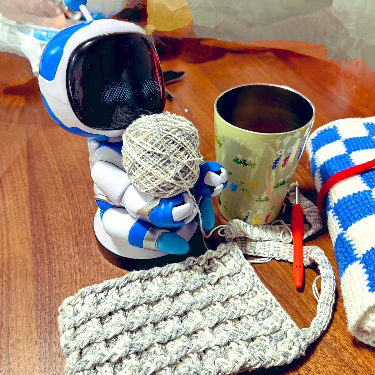 umms0506's tweet photo. 今日も今日とて編み編み🧶
🔃FF14やりたい欲が上がってます🔃 https://t.co/8GShrpExw6