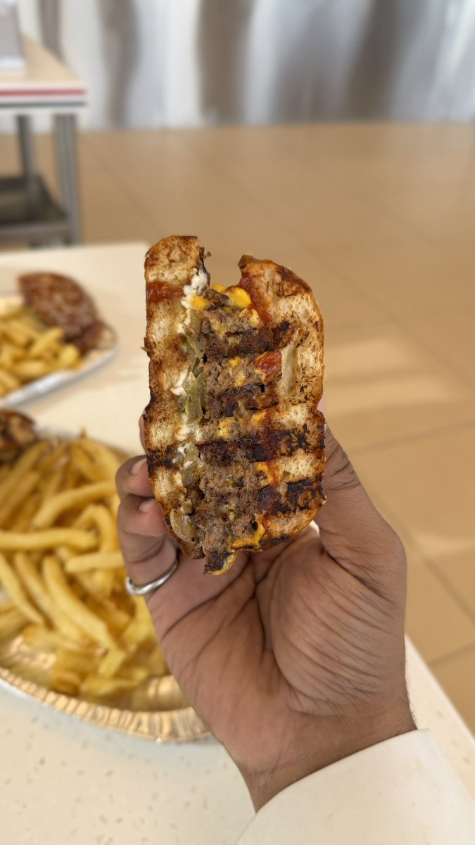 فاهم tweet media