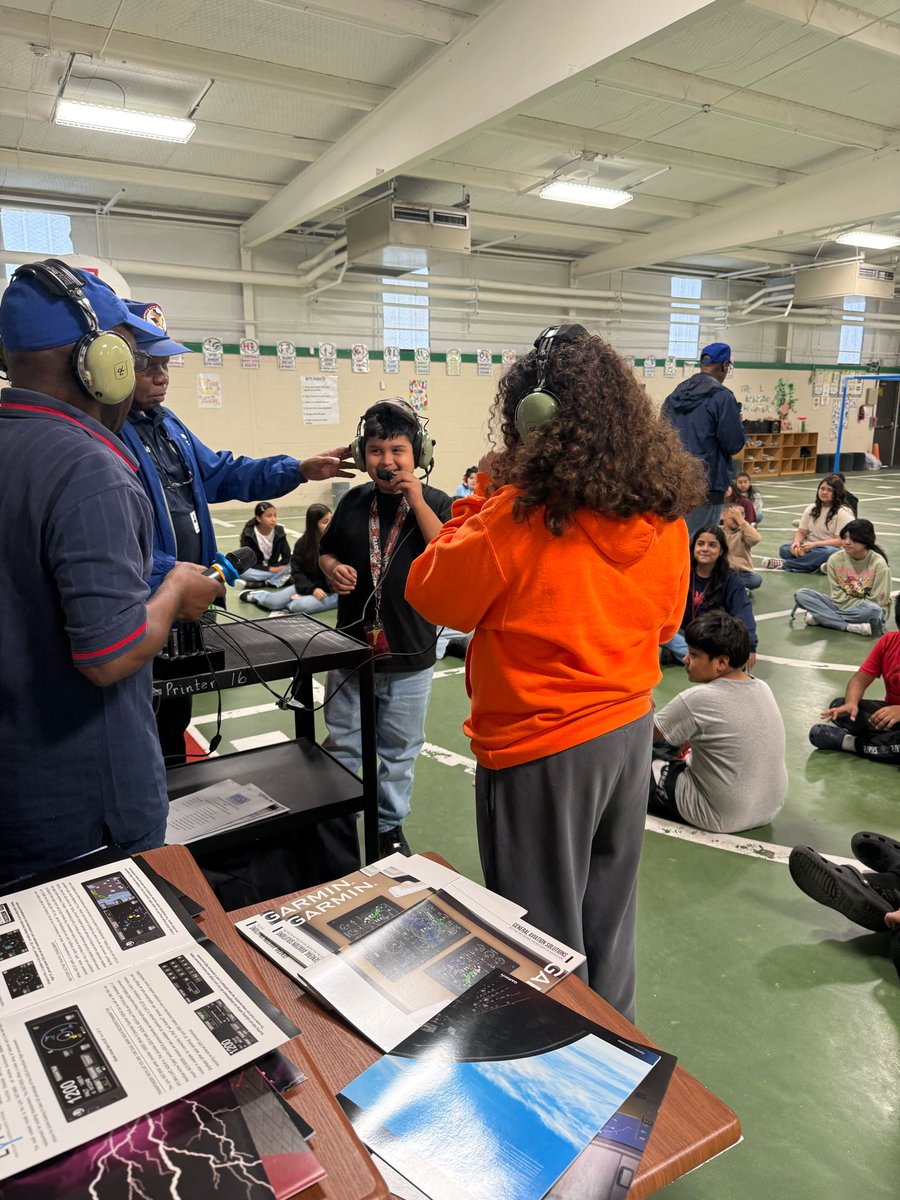 OrangeGroveAISD's tweet image. 🎓✨ Career Day was a success! Students met a paramedic, boxers, an aerospace engineer, Brazos Avionics, animal control officer, RN &amp;amp; designer. Inspiring our future! 🌟 #CareerDay #FutureReady
