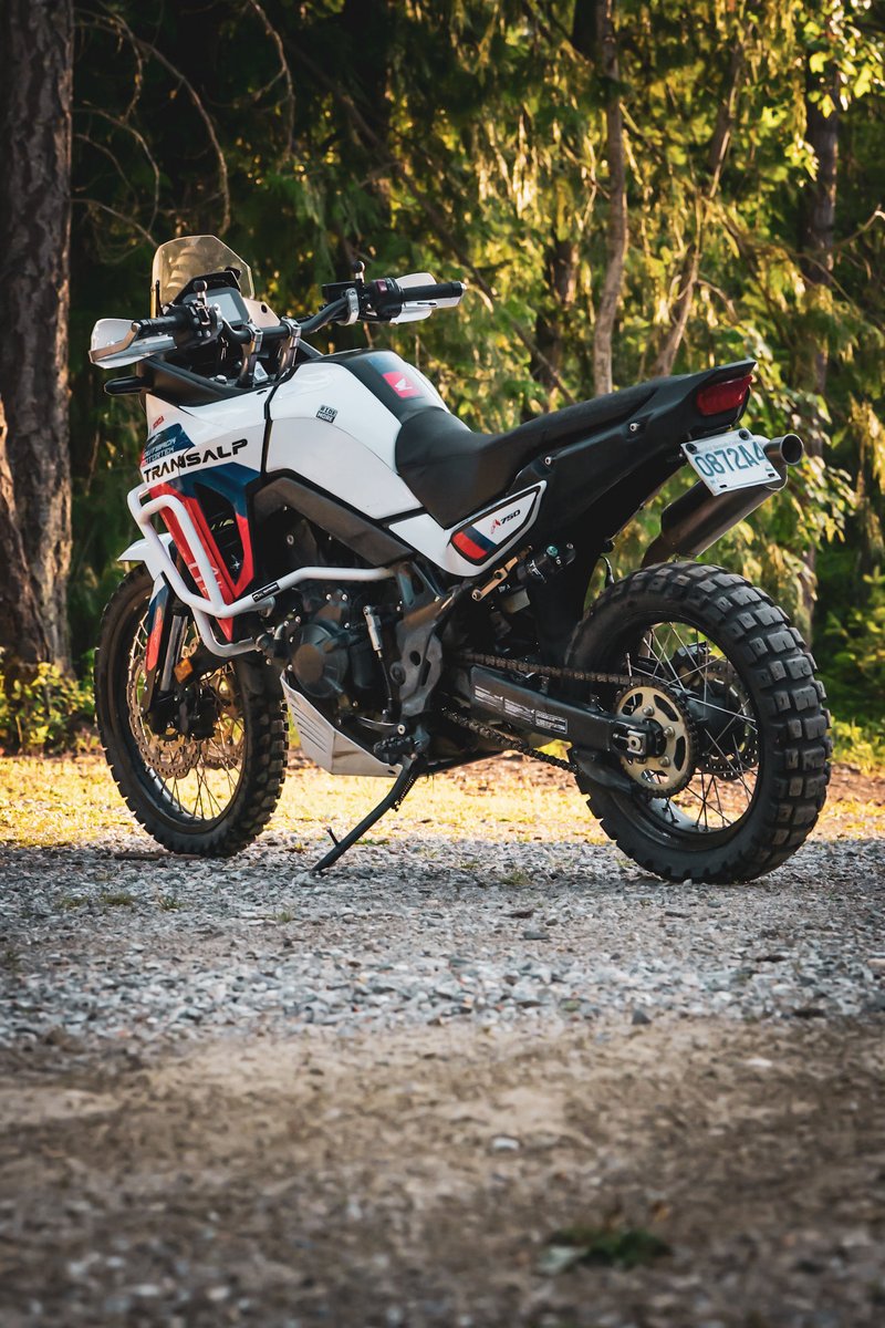 OutbackMototek's tweet image. Upon its release the Honda Transalp 750 got labeled as “street oriented”. That meant an exciting challenge for us. The result is this build project by Outback Motortek