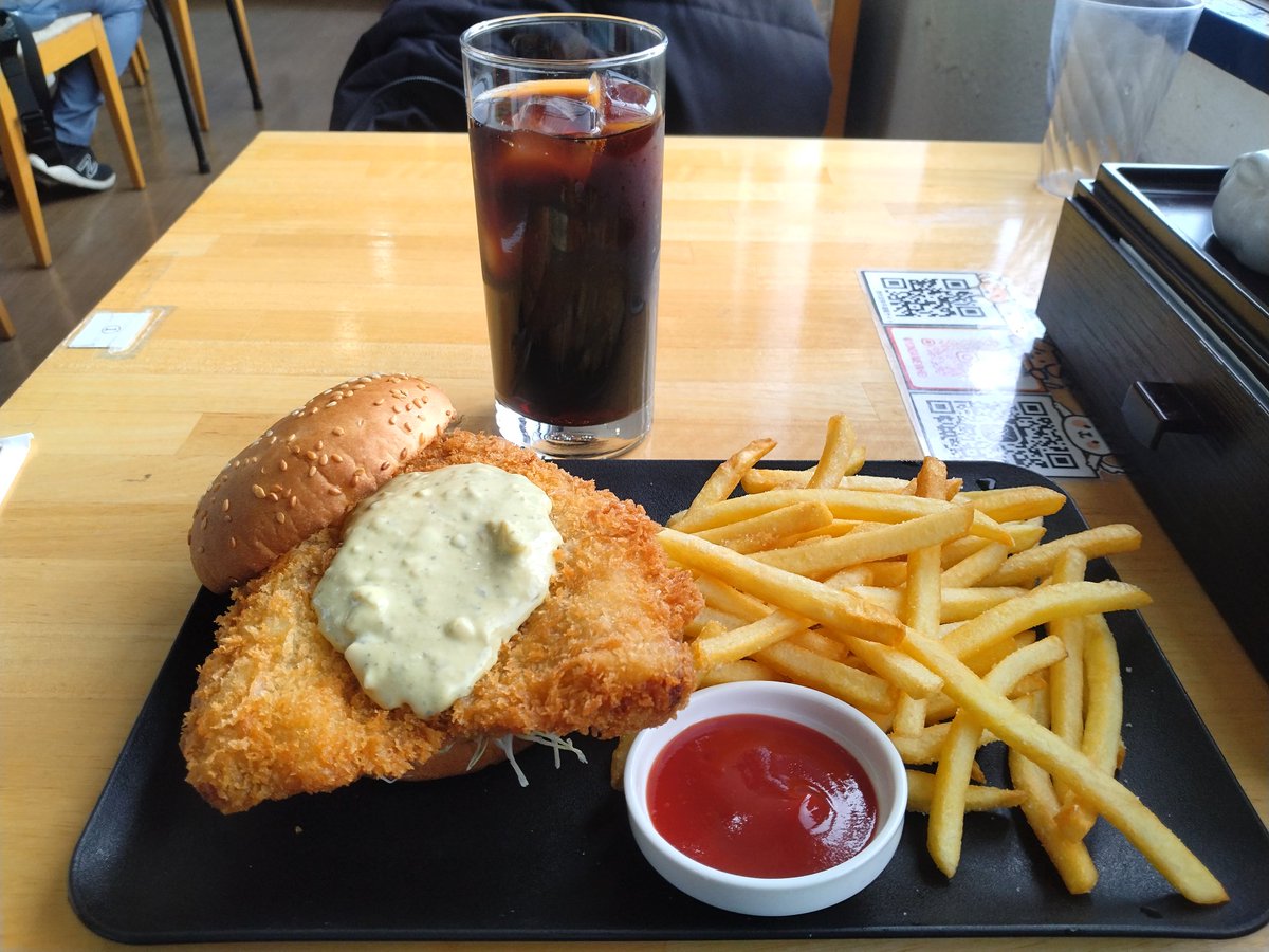 松原千津 tweet media