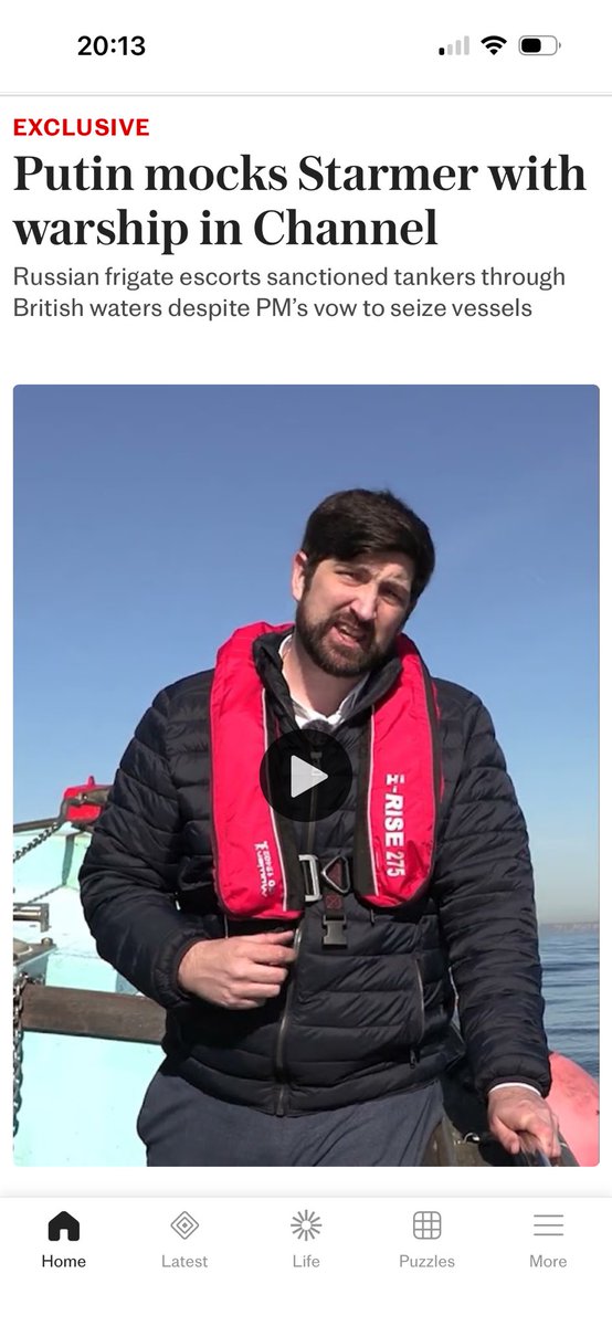 rodbishop15's tweet image. #Starmer is a national embarrassment. 
He hides in the #MiddleEast as #Russia humiliates him in the channel. 
Can’t stop a dinghy……can’t stop a tanker…..can’t stop a frigate. 
We only have one warship…..and it’s run out of water!!!