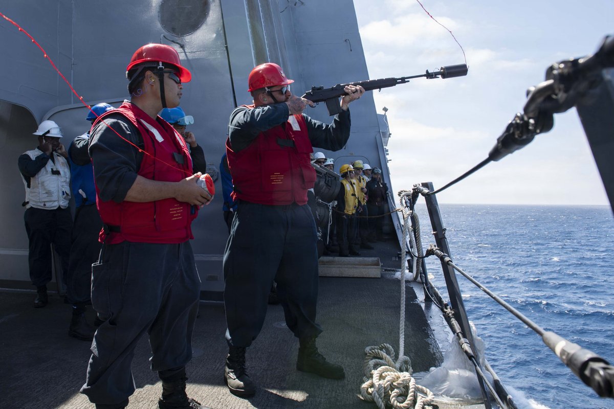 USPacificFleet's tweet image. ⚓️ Precision at sea meets exploration in deep space

Sailors aboard USS John P. Murtha conduct a replenishment-at-sea in the @US3rdFleet area of operations. The crew is preparing to recover the #ArtemisII astronauts and Orion spacecraft.

#USNavy #USPacificFleet #Readiness