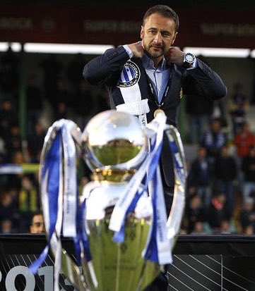🗣️ Algumas frases que ficam da CI de Vitor Pereira sobre o FC Porto:

“Os adeptos do FC Porto estão no meu coração e ficarão para sempre na minha vida. Vejam o meu sorriso. Muitas emoções e muitas sensações neste regresso. Estive aqui oito anos, cinco na formação e três na equipa