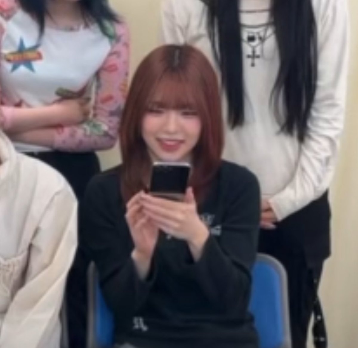 𝑻𝑺𝑼𝒁𝑼𝑴𝑰'𝑺 𝑳𝑰𝑩𝑹𝑨𝑹𝒀 tweet media