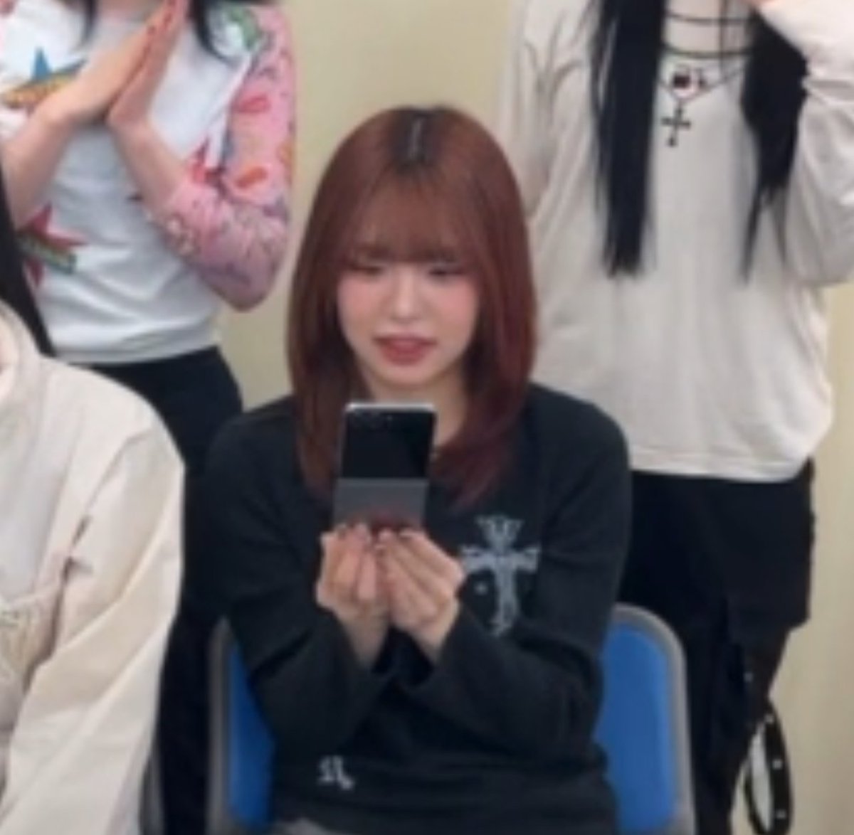 𝑻𝑺𝑼𝒁𝑼𝑴𝑰'𝑺 𝑳𝑰𝑩𝑹𝑨𝑹𝒀 tweet media