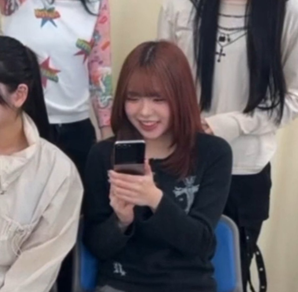 𝑻𝑺𝑼𝒁𝑼𝑴𝑰'𝑺 𝑳𝑰𝑩𝑹𝑨𝑹𝒀 tweet media