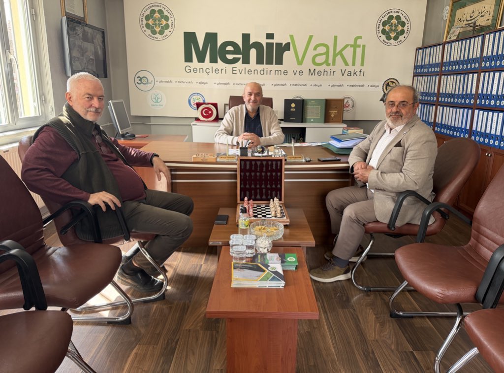 Dostlarım; Eskişehir sivil toplum ve siyaset eşrafından eğitime destek platformu Eskişehir İl Temsilcisi Av. Mustafa Özkan Kardeşim misafirimdi. EDP ve sivil toplum çalışmaları üzerine bereketli bir sohbet yaptık. Tecrübeleri bizim için çok değerli.