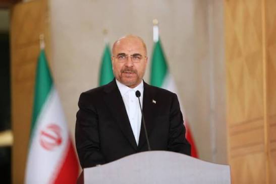 ShaykhSulaiman's tweet image. BREAKING:  IRAN’S PARLIAMENT SPEAKER ISSUES STATEMENT ON THE U.S/ISRAELI VIOLATION OF IRAN’S 10-POINT PLAN

He says the U.S. has clearly violated at least 3 points:

1. The ceasefire in Lebanon
2. The entry of a drone into Iran
3. Denial of Iran’s right to enrich