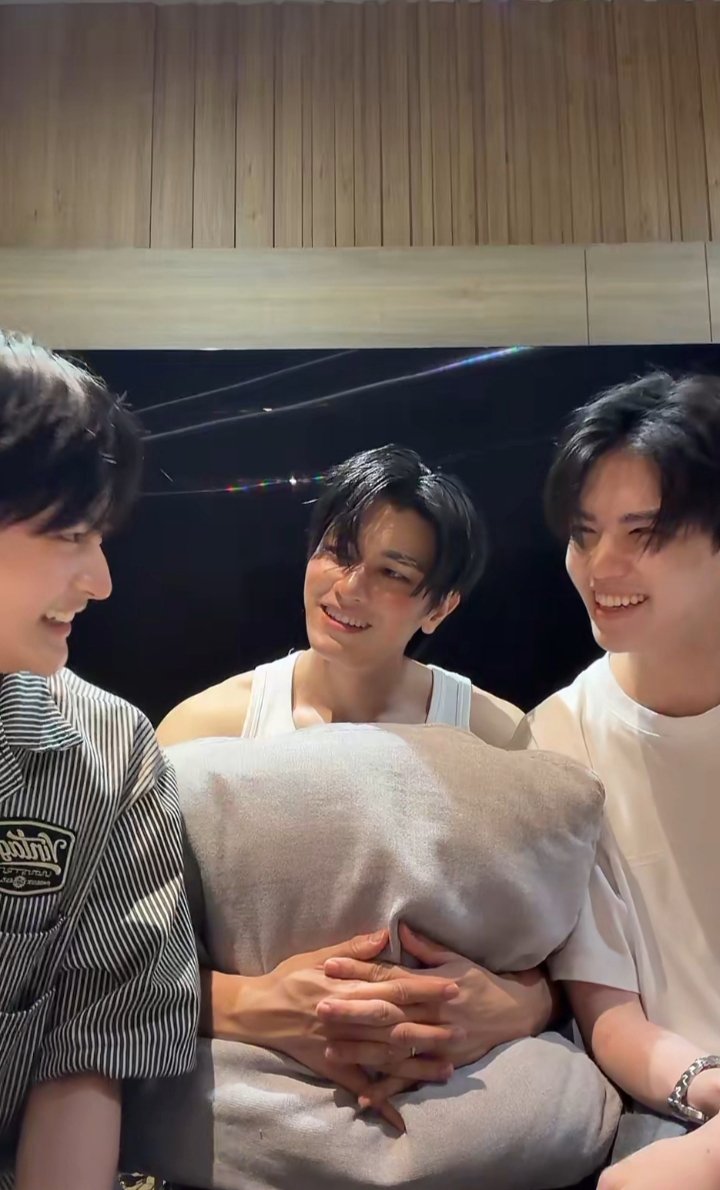 มือชงอันดับหนึ่ง tweet media