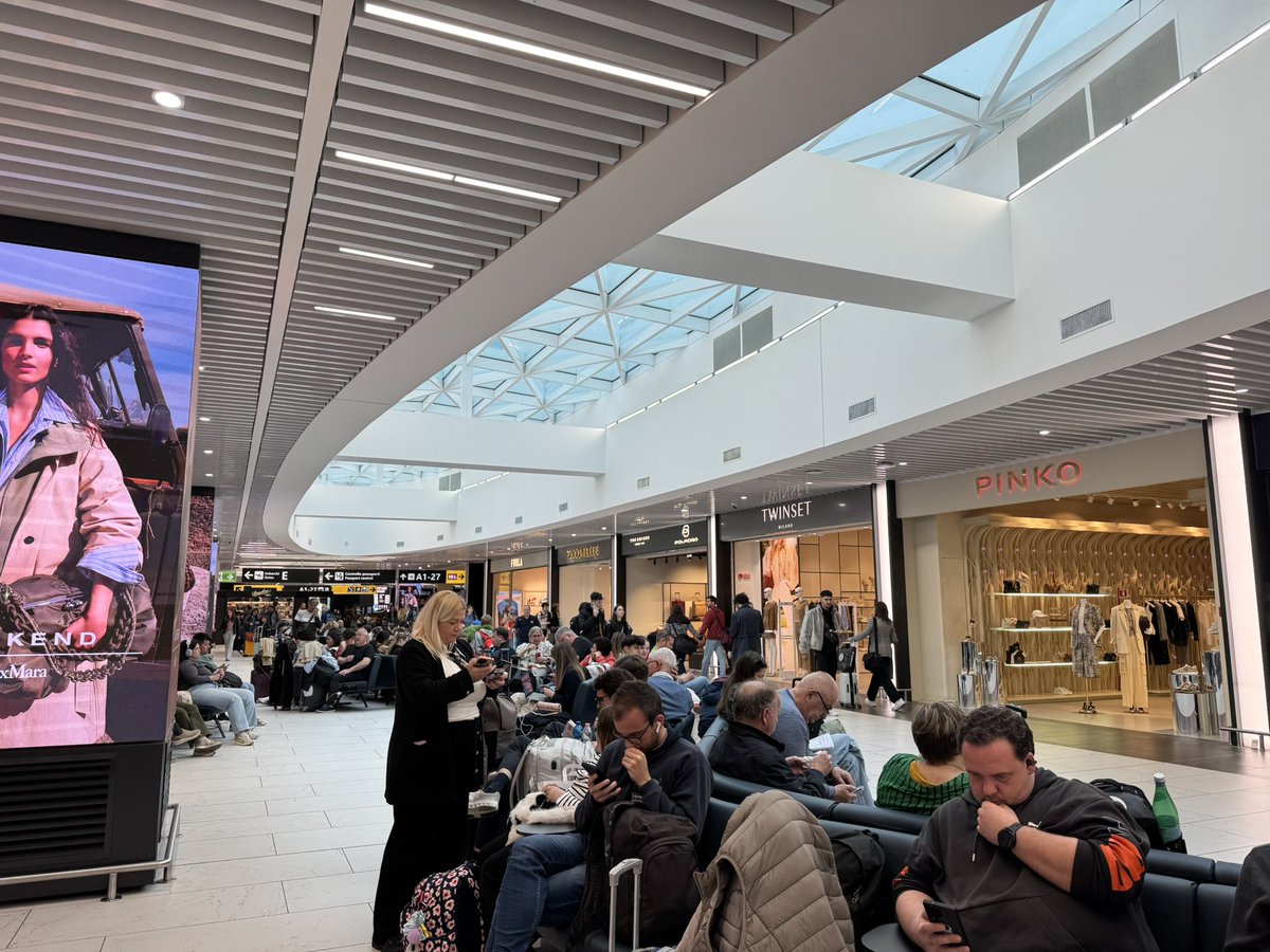 Maxim Vos tweet media