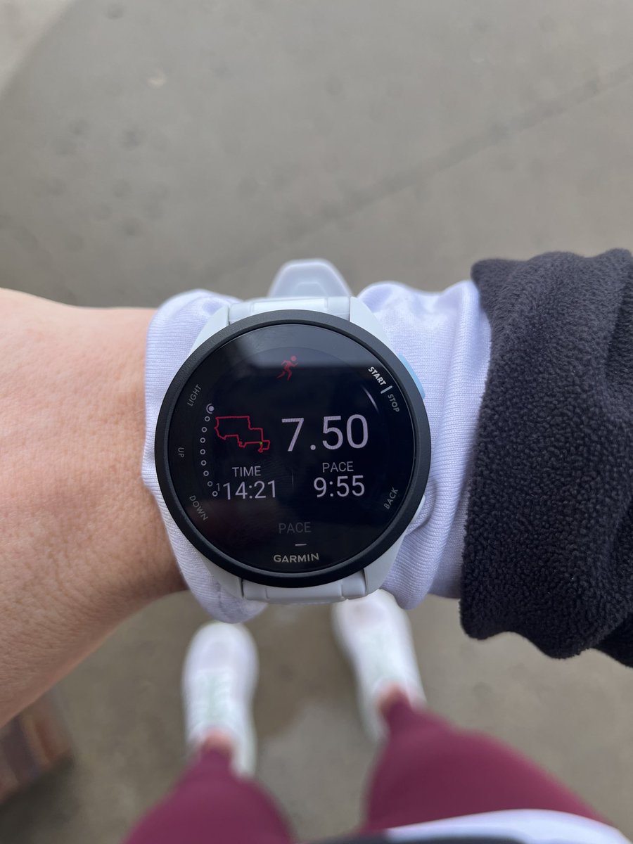 LindsayIRL's tweet image. Snow one day, rainy the next, now windy &amp;amp; warming up.

Say what you will about North Dakota weather but it makes us hearty! Good practice to train thru alllll kinds of conditions.

#marathontraining #running #workout #wellness #fitness #healthyhabits #gratitude