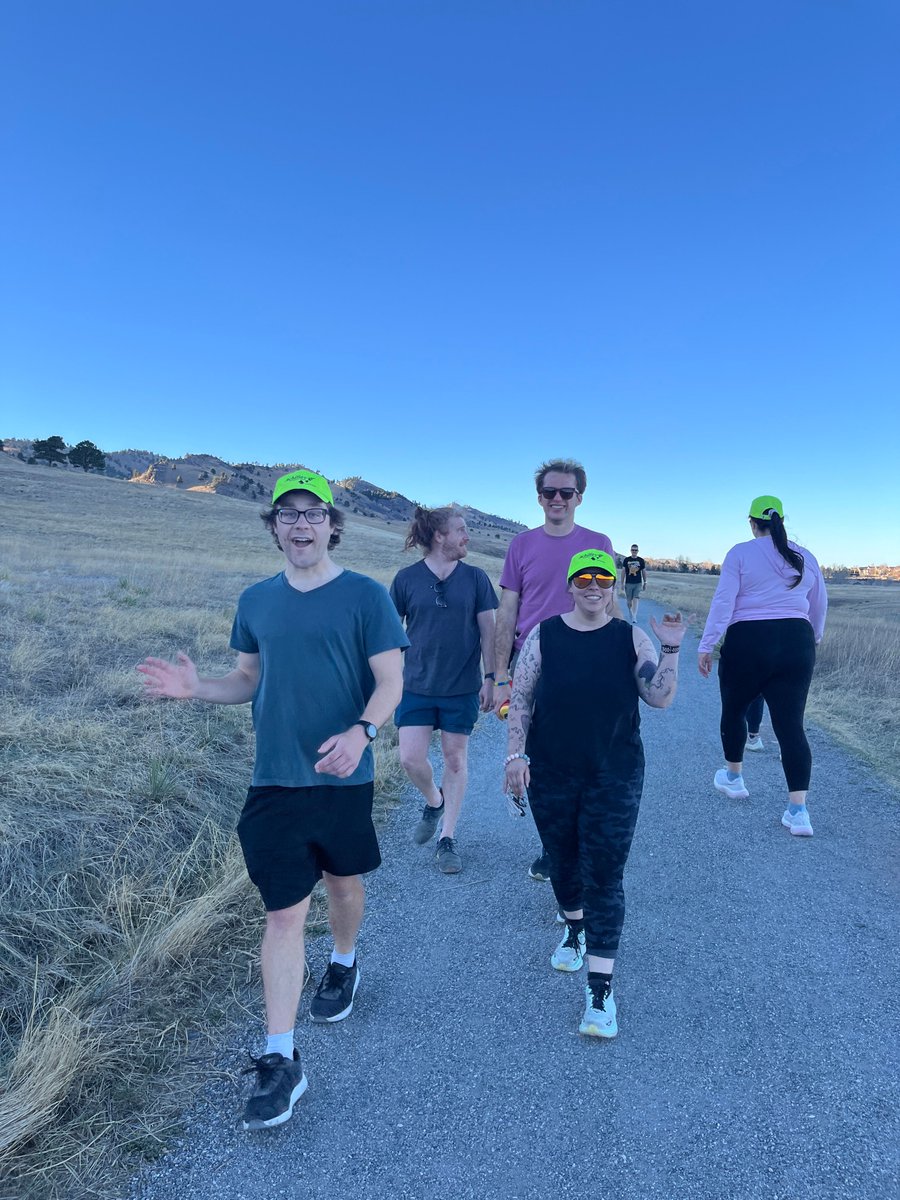 achillesintl's tweet photo. #AroundTheWorldWednesday Achilles Boulder is out here making it look easy during their weekly workout at Foothills Community Park. Way to get it done, team! #GoAchilles https://t.co/IlfNY39OBi
