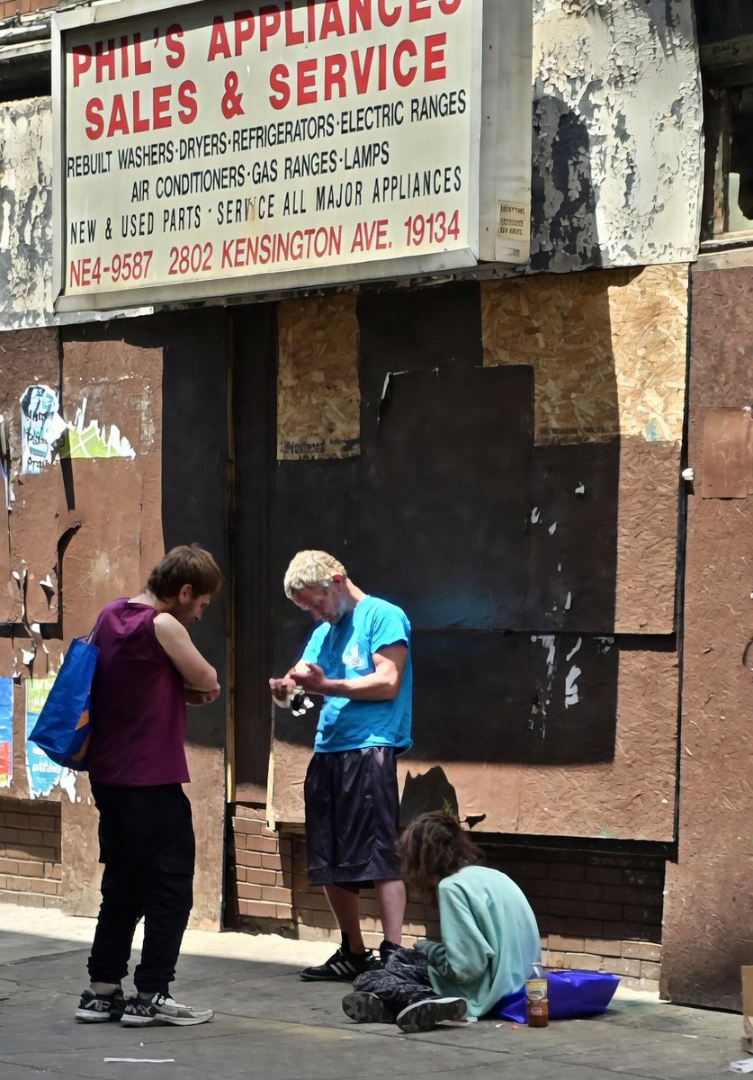 Sarah Zee tweet media