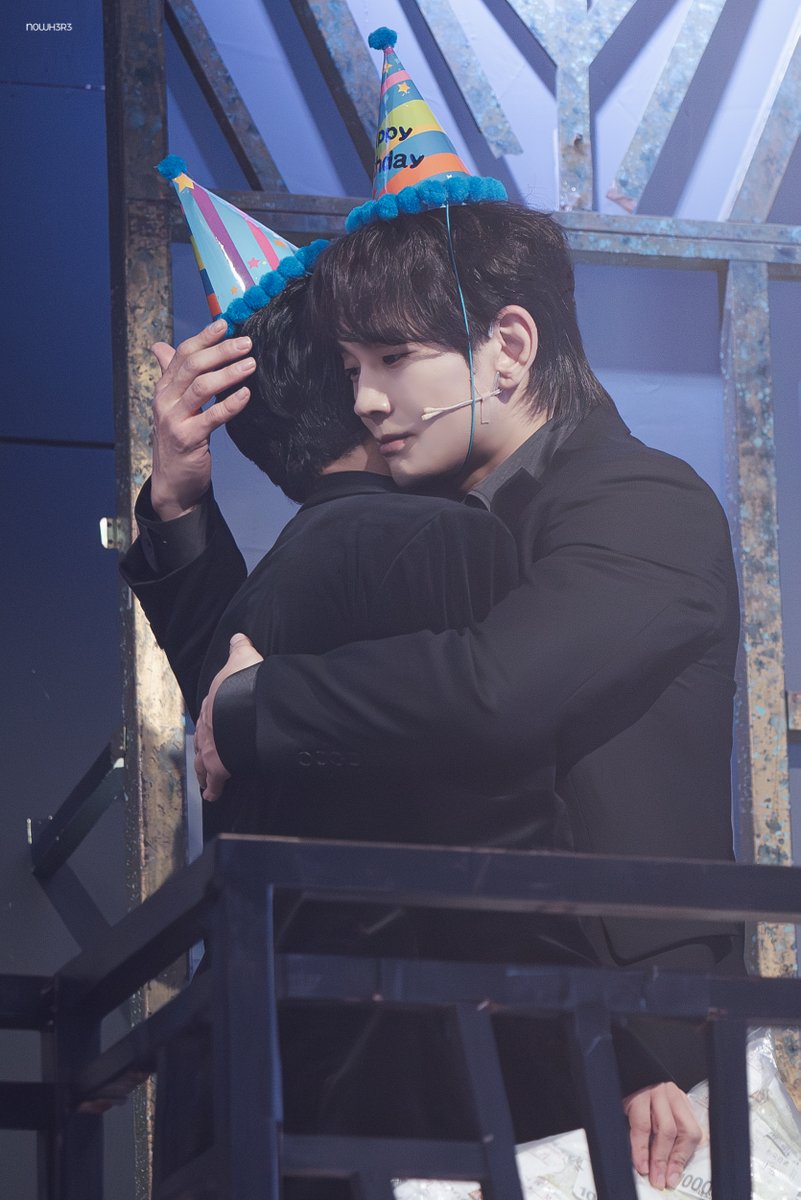 𝘯𝘰𝘸𝘩𝘦𝘳𝘦 tweet media