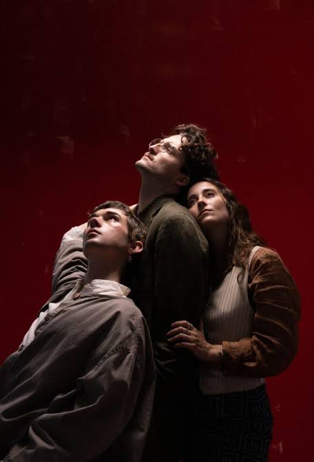 FILTERMexico's tweet photo. Nation Of Language platicó con nosotros sobre el impacto que tuvo la pérdida de seres queridos y la ruptura de amistades en 'Dance Called Memory' previo a sus conciertos en el Foro Indie Rocks: https://t.co/KnfMtU6PHs https://t.co/jVGw3ip3Rz
