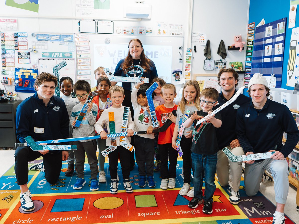mainemhockey's tweet photo. A huge thank you to the students at McGraw School in Hampden for inviting us out to see your class project 🤗📚

#BlackBearNation // @uscellular https://t.co/L574ZtTwZn