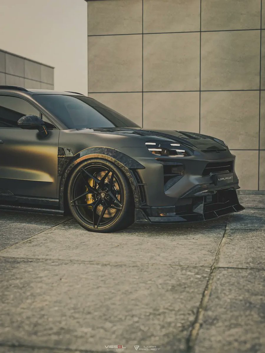 WorldWideCarsTM's tweet image. NEW 2027 Cayenne Tuning Body Kit