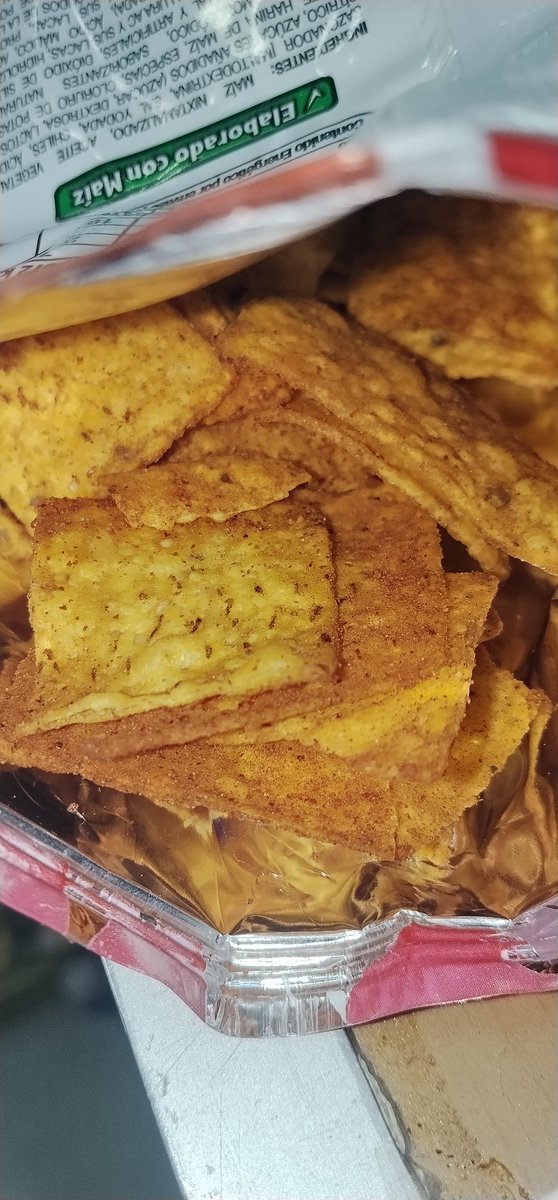 darknevaeh87's tweet photo. @Sabritas_mex soy fan de los rancheritos pero los q me estoy comiendo hoy casi no tienen mucho polvito sazonador... :( https://t.co/R4BGMLgN6g