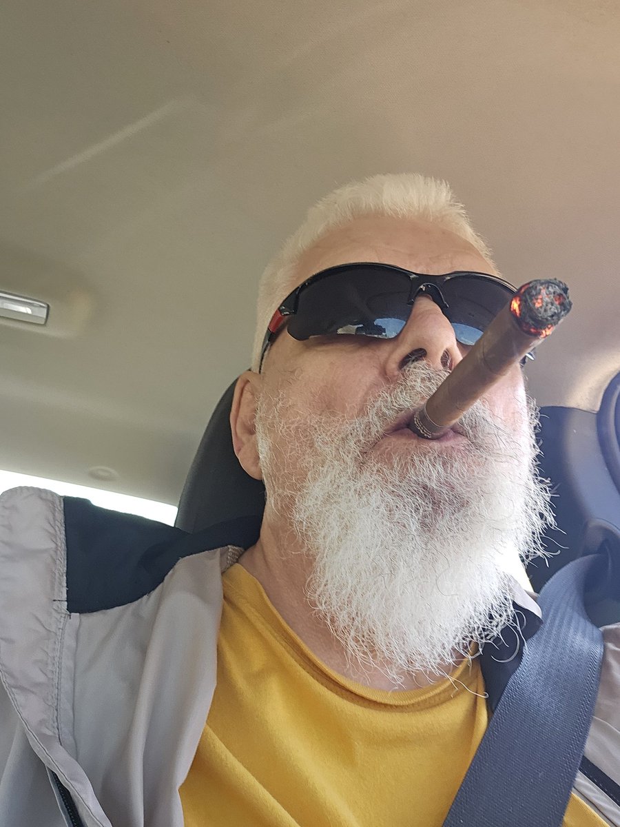 Toronto_John63's tweet photo. @ComEnjoylife @powerman1954 Thanks Willy 
Just got in from a few appointments 
Enjoyed a cigar from Nicaragua called MAGNO natural 
There's a nice little cigar shop by the Petro Canada on Dundas east of Trafalgar 
Game day today- #EmbraceTheTank https://t.co/tFpfkyYSk0