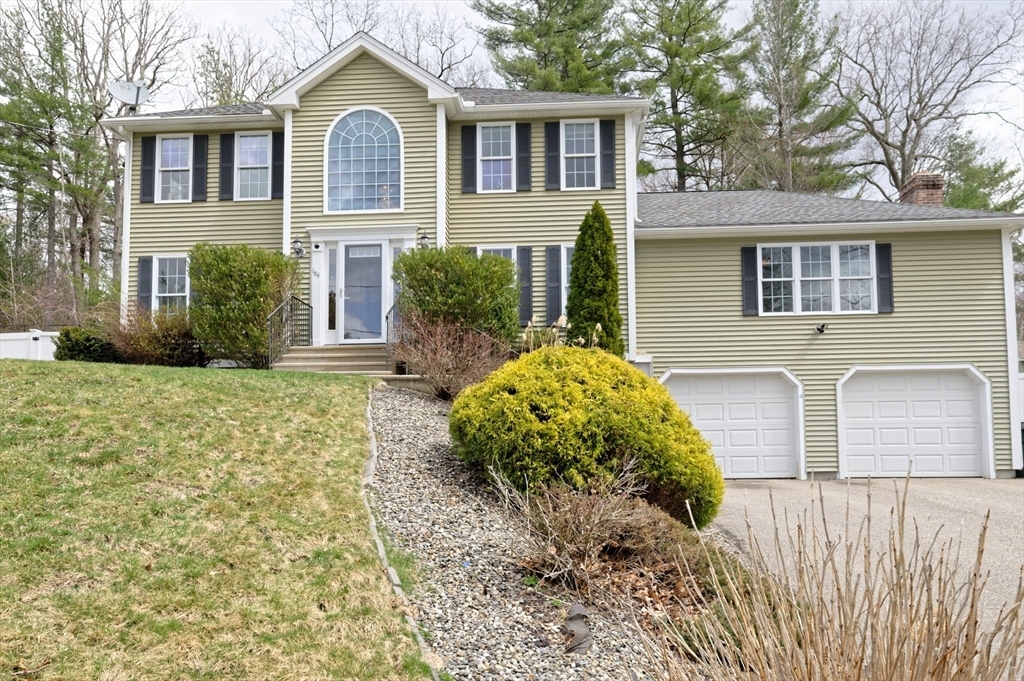 grahamera's tweet photo. New Listing
164 Wachusett Street, Holden, MA

Open Houses  
Saturday, 4/11 from 11:00am - 12:30pm
Sunday, 4/12 from 11:00am - 12:30pm

View https://t.co/cqOHbyjWm8

A rarely found truly move in ready colonial on a larger private lot w/basketball court and unique woodland oasis. https://t.co/ZW0H50pvR6
