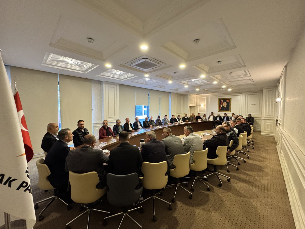 Akpartialanya07 tweet media