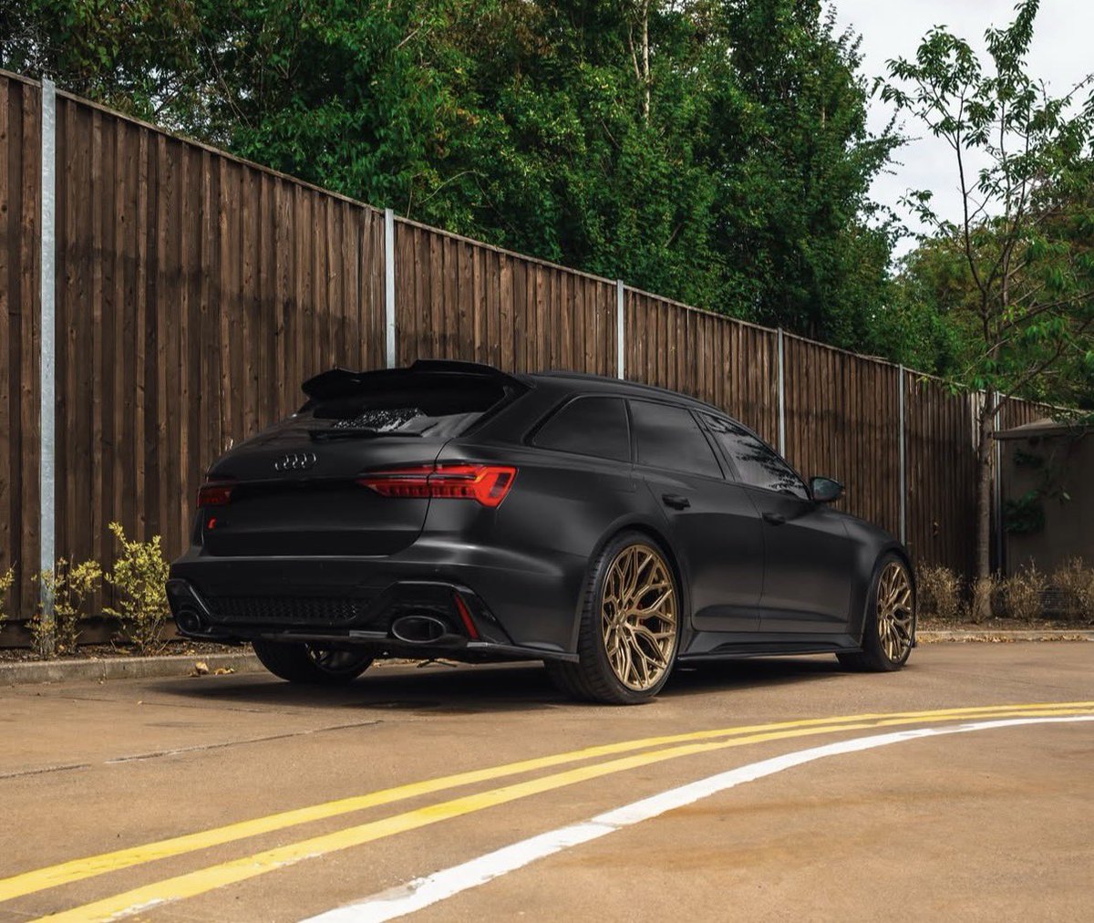carpxrnpicx's tweet image. Audi RS6