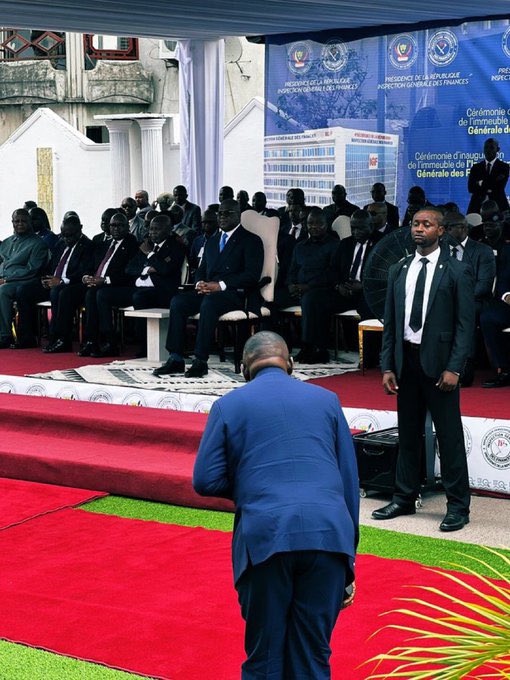 CITOYEN BAKADIFUILA CHRIS tweet media