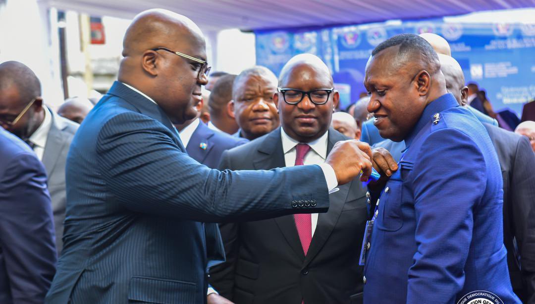 CITOYEN BAKADIFUILA CHRIS tweet media