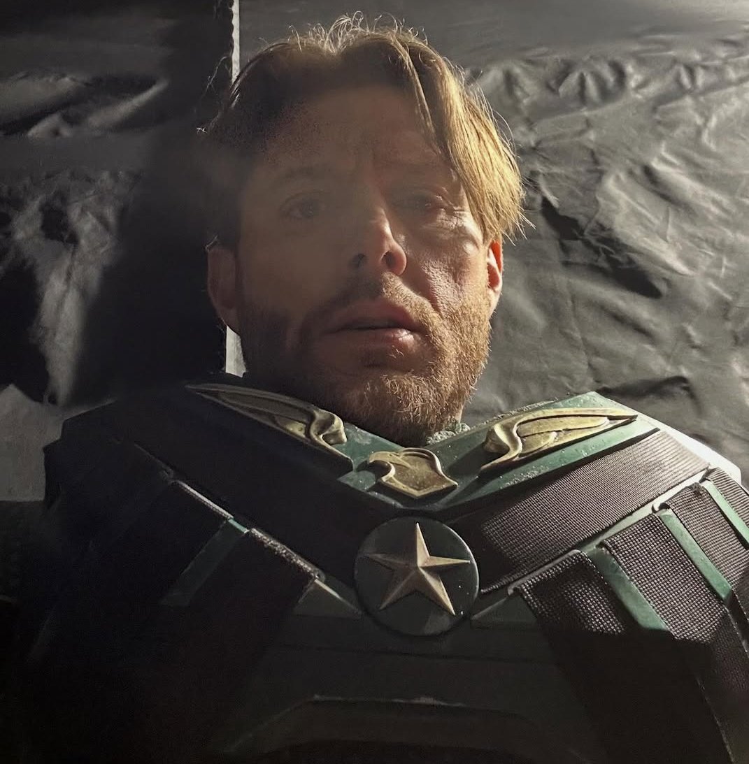 Hourly Jensen Ackles tweet media