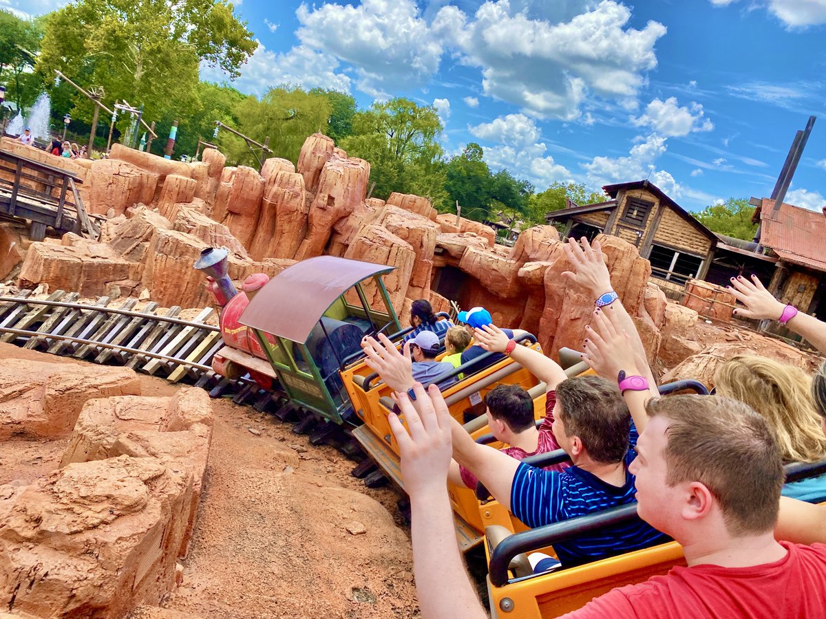 Mickey Central tweet media