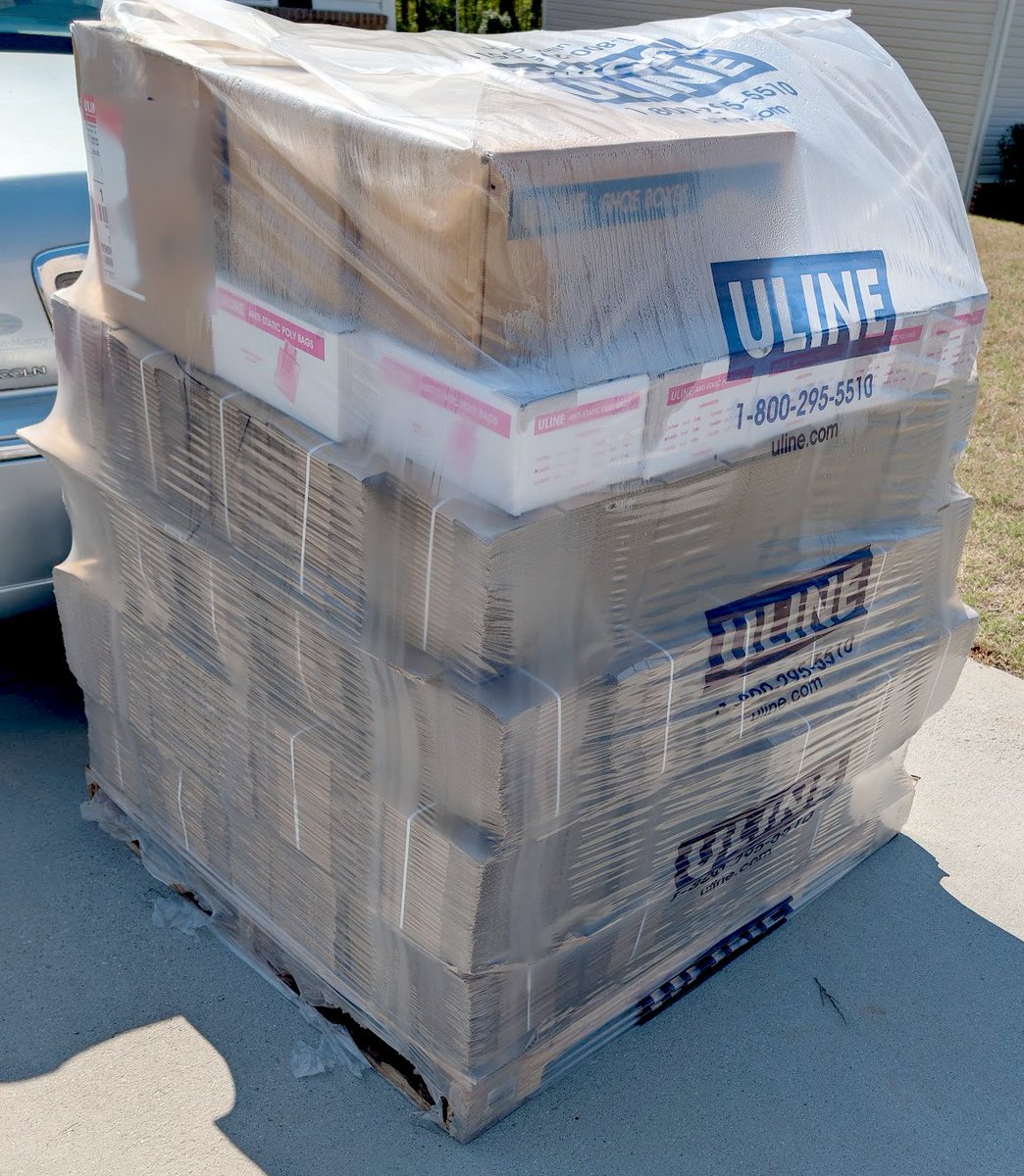 MakeMHz's tweet photo. It's always a good sign when a pallet of packaging supplies shows up.😍

Stellar Plus and Wireless Upgrade Kits are shipping soon! https://t.co/AT0nzHM2Gs
